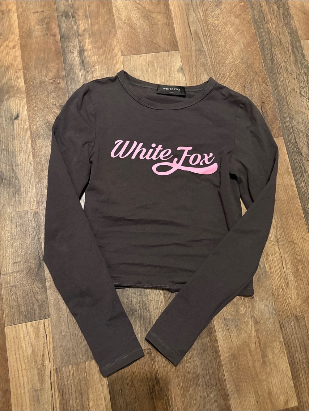 White Fox Grey Long Sleeve Logo Crop Top with Pink Script